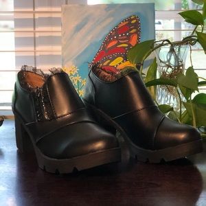 Dadawen black heeled bootie
